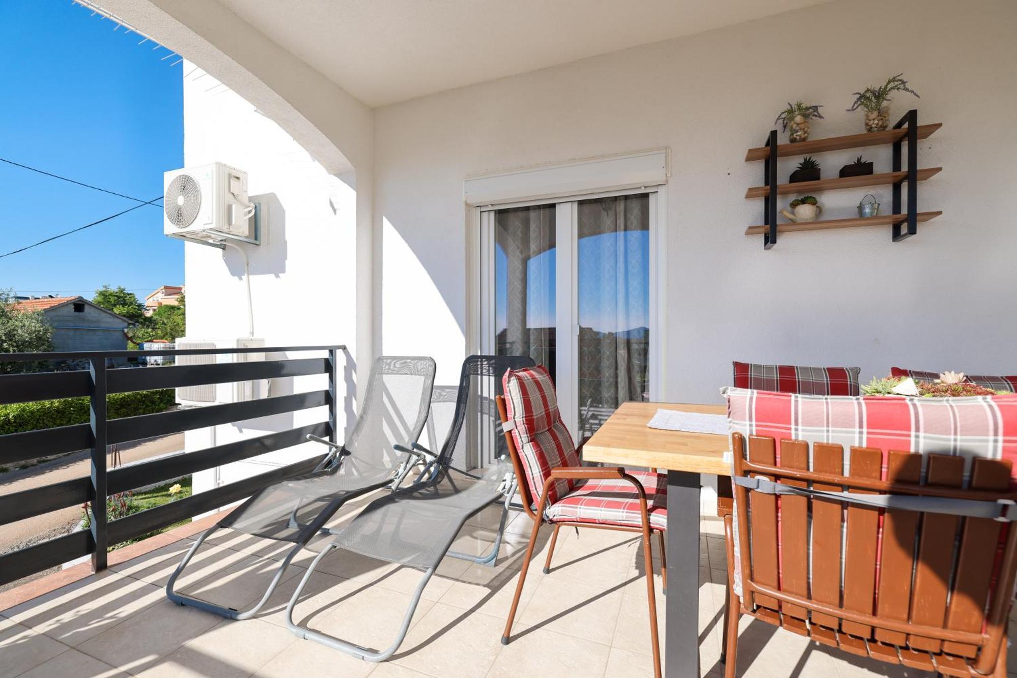 Apartment Pantalon, Big Terrace And Free Parking Zadar Exterior photo