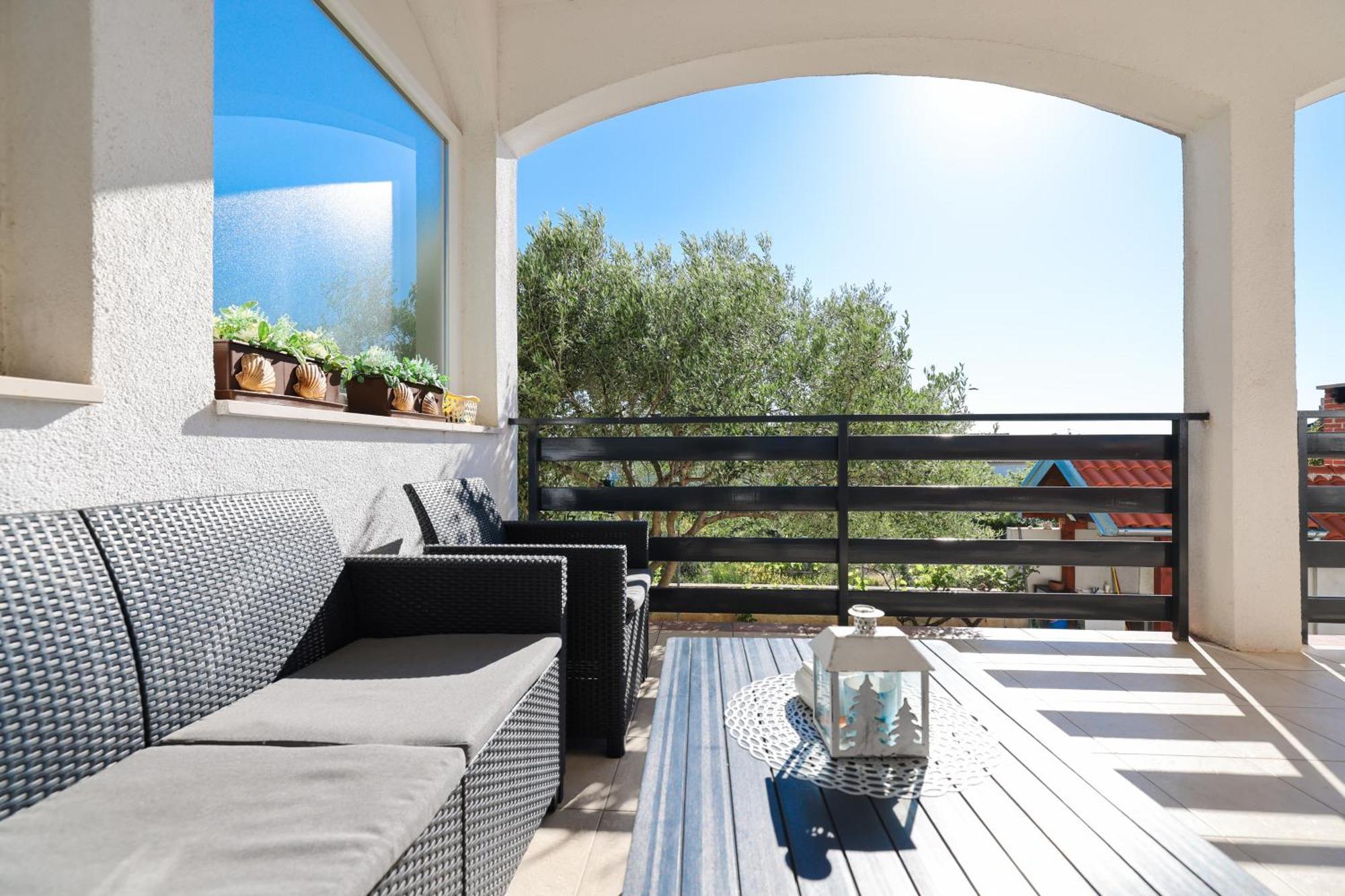 Apartment Pantalon, Big Terrace And Free Parking Zadar Exterior photo